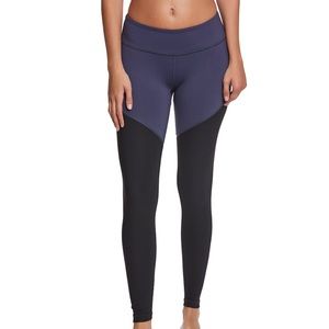 NWOT 💙 Vimmia Tenacity Yogas